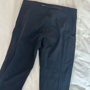 Lululemon 25” leggings with pocket and back zipped compartment